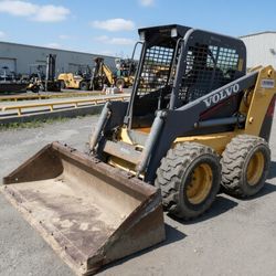 04 Volvo MC110 Skid Steer Loader