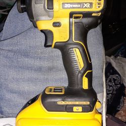 DeWalt DCF887 20V MAX XR 1/4" 3 Speed brushless impact driver