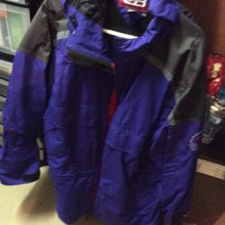 Men’s XL Sports Water Resistant Winter Jacket ( Damage On Cuff)