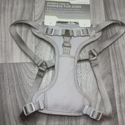 NWT Good2Go Medium Step In Harness 