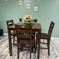 Crown Mark Ashborn  Dining Set