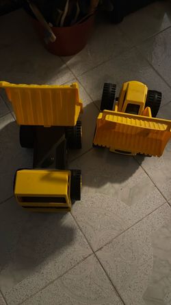 Construction truck toys set of 2 - great condition!