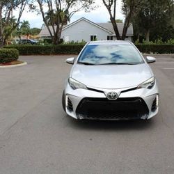 2017 Toyota Corolla SE  / Low Miles