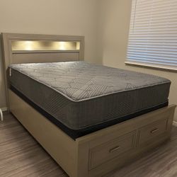 Luxury wooden queen-size