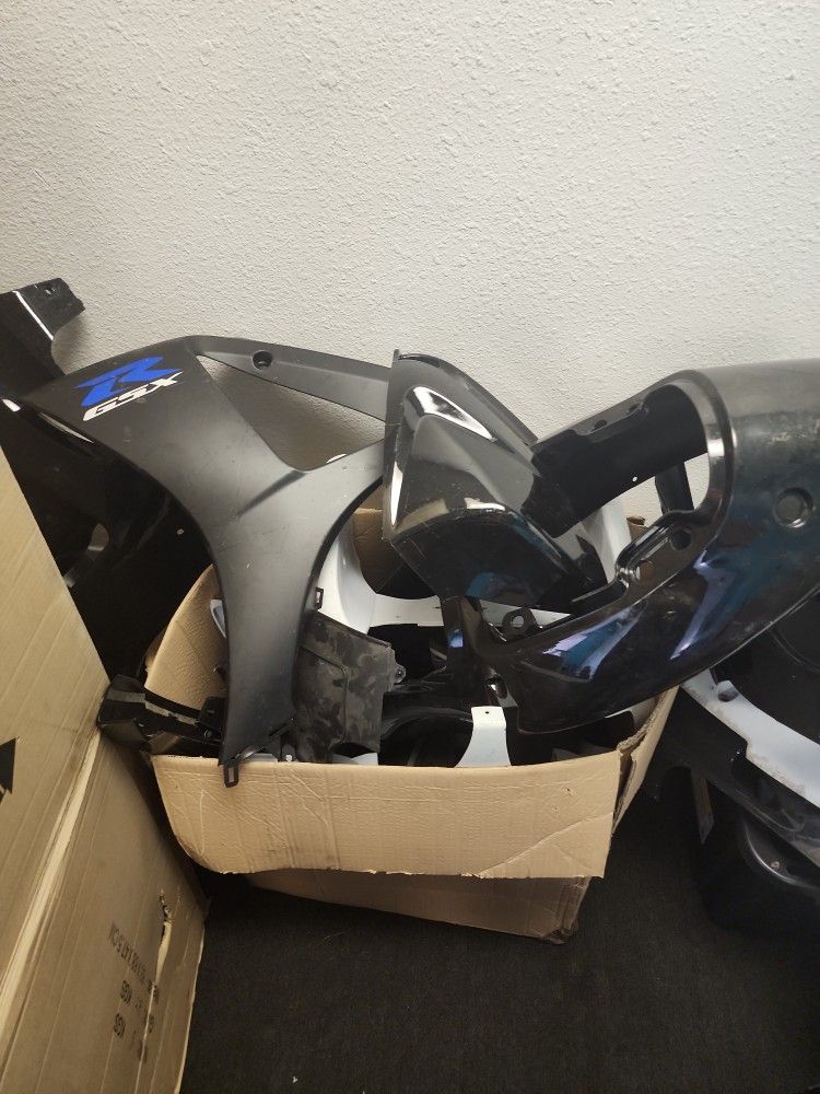 Suzuki GSXR Plastic