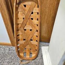 Vintage tobacco basket with rope handles