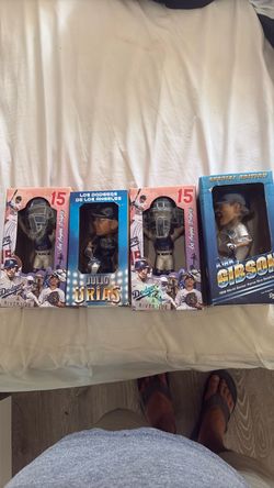 4 Dodgers bobble head