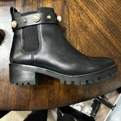 KARL LAGERFELD PARIS Porshay Lug Sole Bootie (Women) Size women’s 9