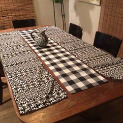 Black & White Table Runners X3 & Pitcher