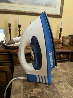 Oreck Cord/Cordless Steam Iron 1350W - Excellent Condition