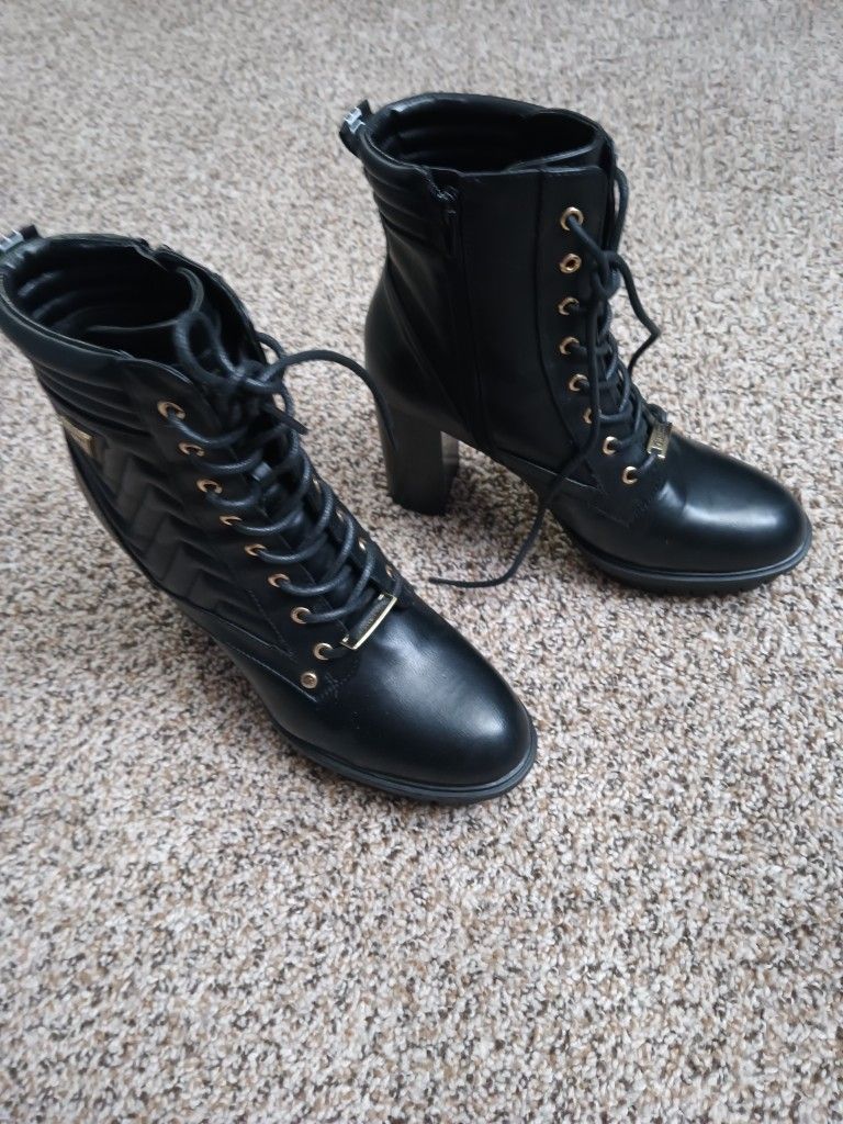 GUESS High Heeled Boots Size 9 And A Half