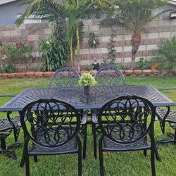Patio Dining Set/Outdoor Furniture/Cash Only 