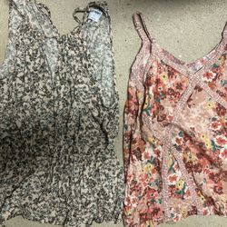 Floral tank tops bundle size medium 