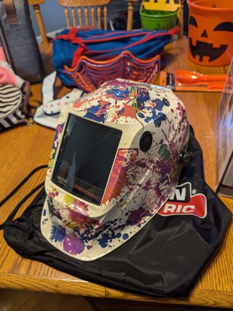 NEW Lincoln Viking 3550 Welding Hood
