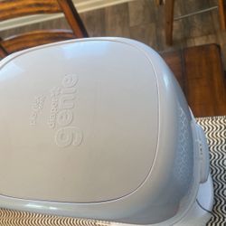 Signature Diaper Genie With Pail- Excellent Condition 