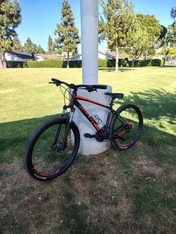 Giant talon 3 mountain bike