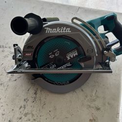 Makita 40 V Brushless .10.1/2 in Saw . Bare Tool Only 