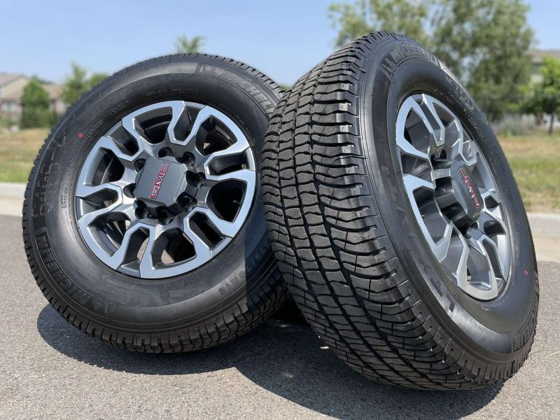 18” set of 2021 Gmc Sierra Denali 2500 factory 8 lug tires oem wheels