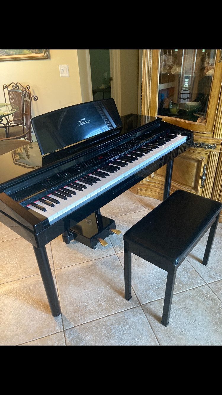 Yamaha Clavinova CVP- 10 PE Piano