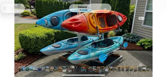 4 Kayaks