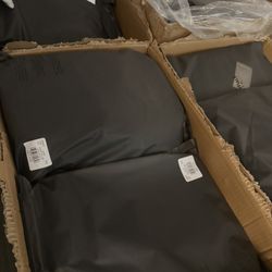 🔌ESSENTIAL HOODIES🔌