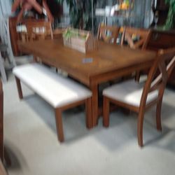 Farmhouse Style Kitchen Table Set 