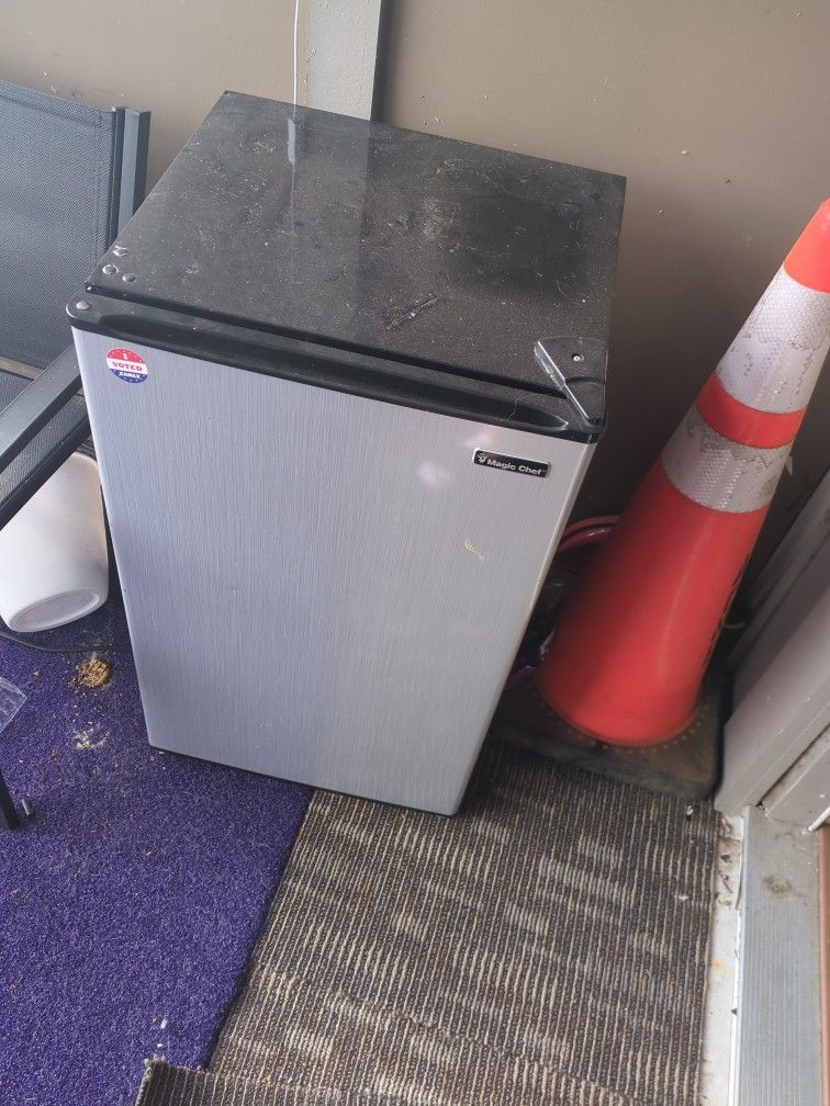 Mini Fridge