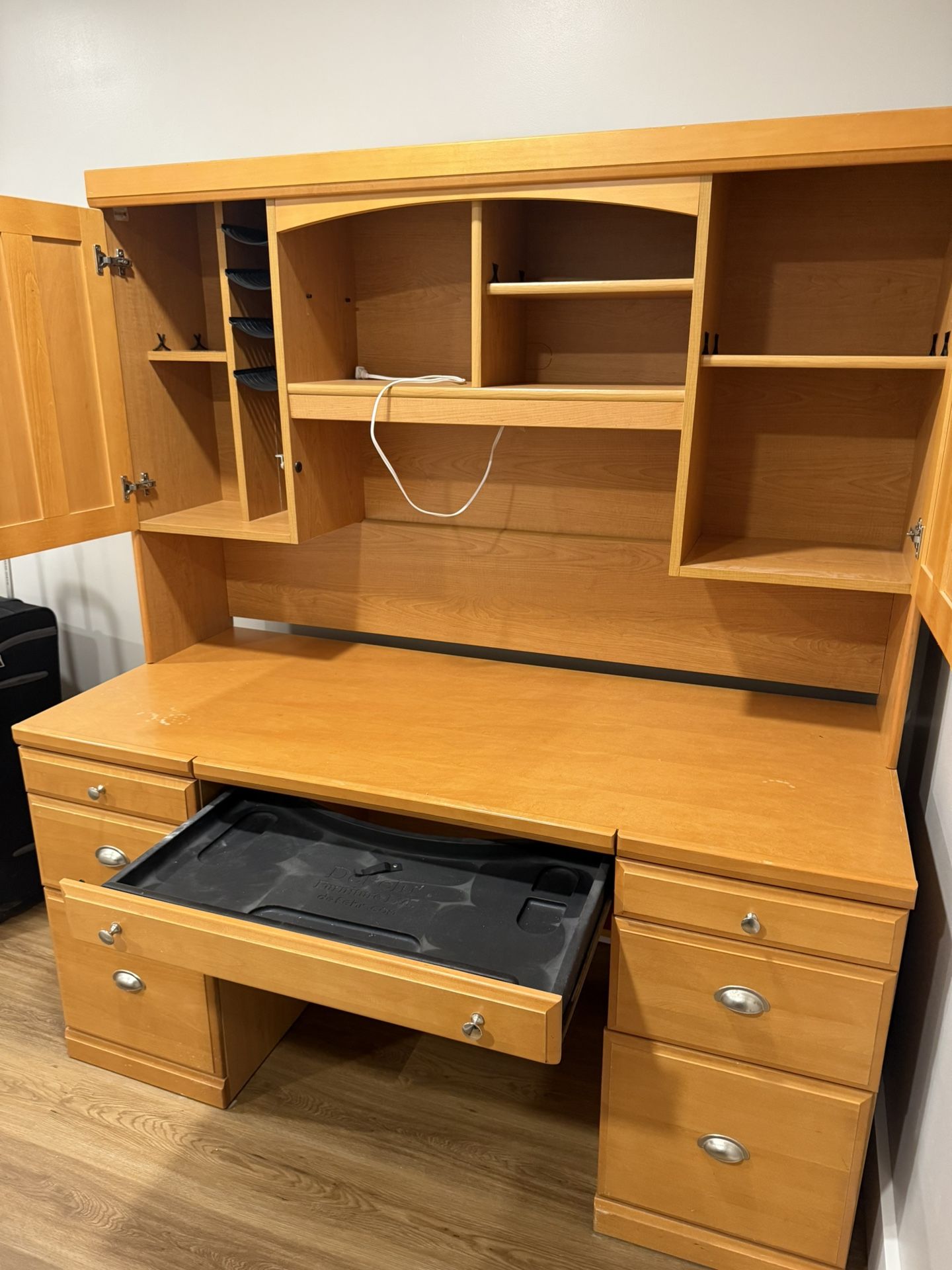Solid Wood Office Desk with Chair ,Drawers & Hutch – Great Condition