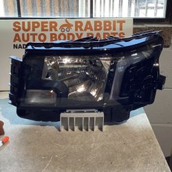 2022 Frontier Driver Headlight Halogen Original 2025