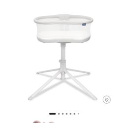 HALO Innovations BassiNest Swivel Sleeper 3.0 Baby Bassinet - Gray