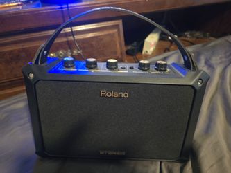 ROLAND Mobile Acoustic Amp