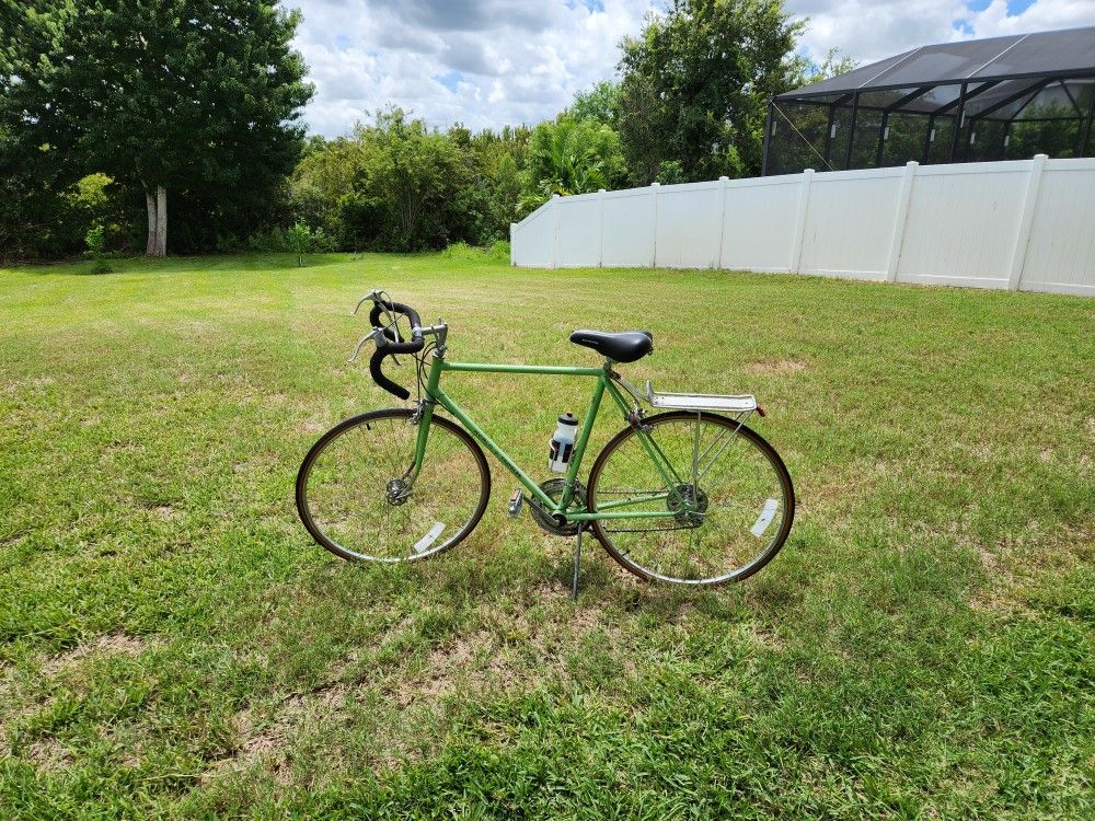 Schwinn World Traveler Bike