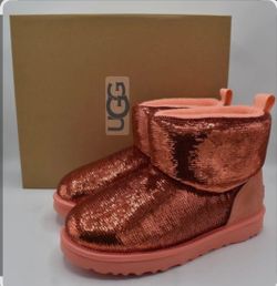 UGG SIZE 8 WOMEN 
