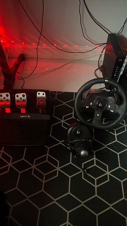 Logitech G920 Racing Wheel Set With Logitech G shifter