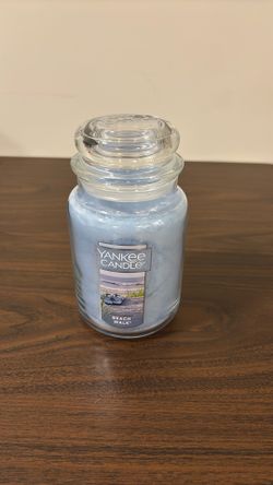 Large 22 oz. Yankee Candle