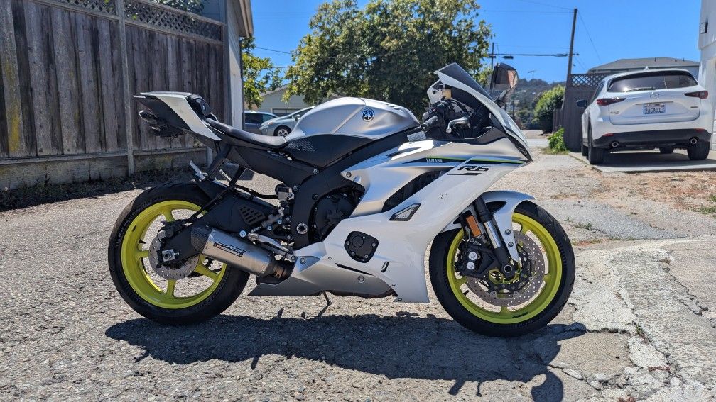 2017 Yamaha R6 Clean Title Motorcycle 7,525 Miles
