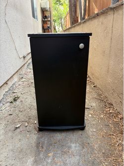 Aquarium Stand and Cabinet - 10 Gallon