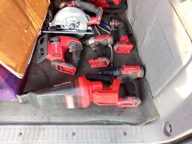 Guy's Stuff (Crafttttssmmaann)