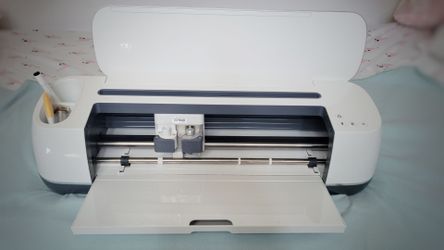 Cricut Maker – Excellent Condition – $175 OBO