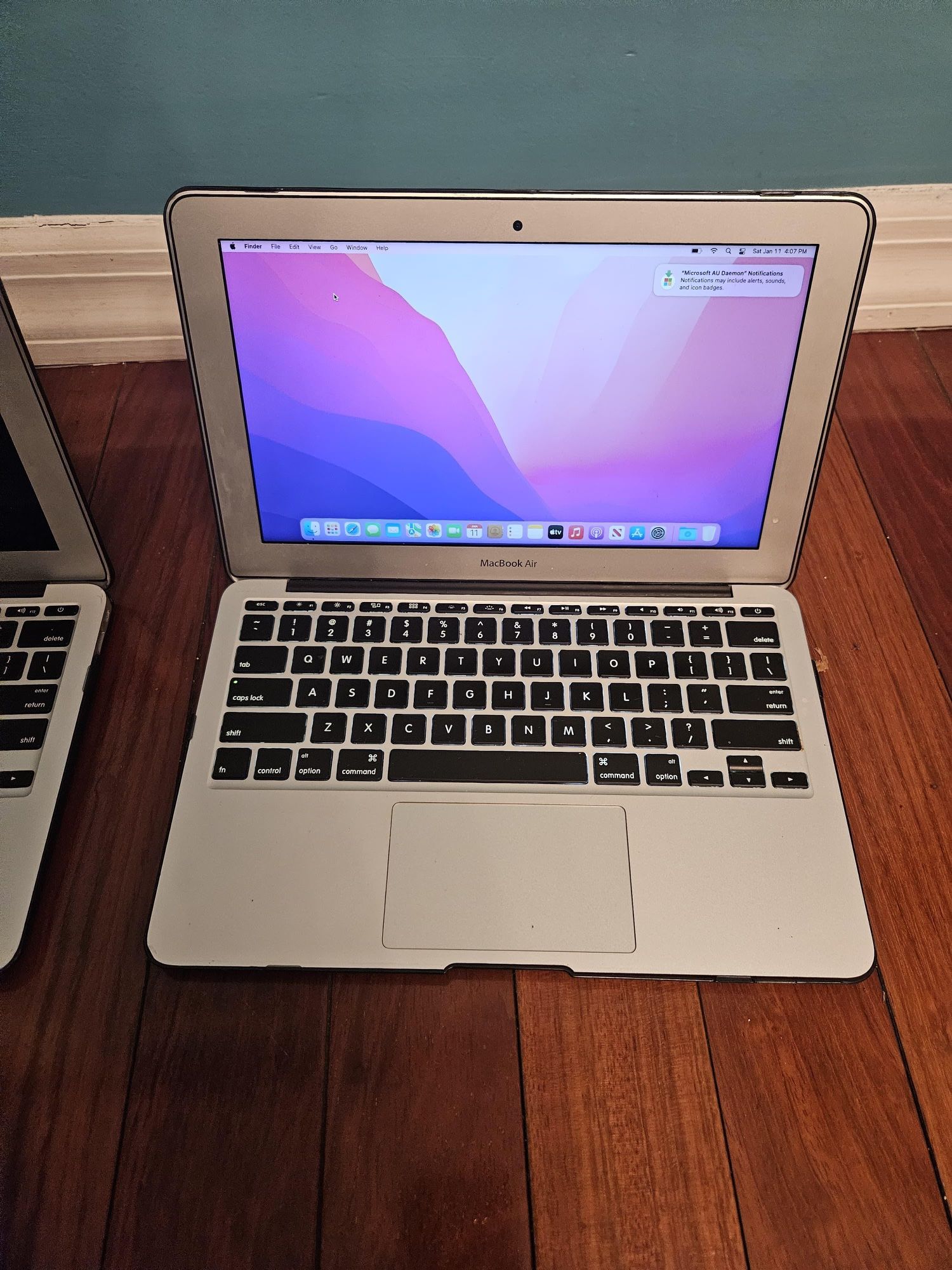 MacBook Air 11 Inch 2015 Intel I5 8gb Ram 128gb Ssd 