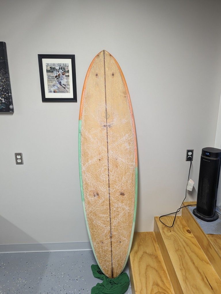 Tilley Surfboard 6' 7" (NEW) Fins/Leash Included