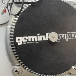 Great Buy 2 Turntables 