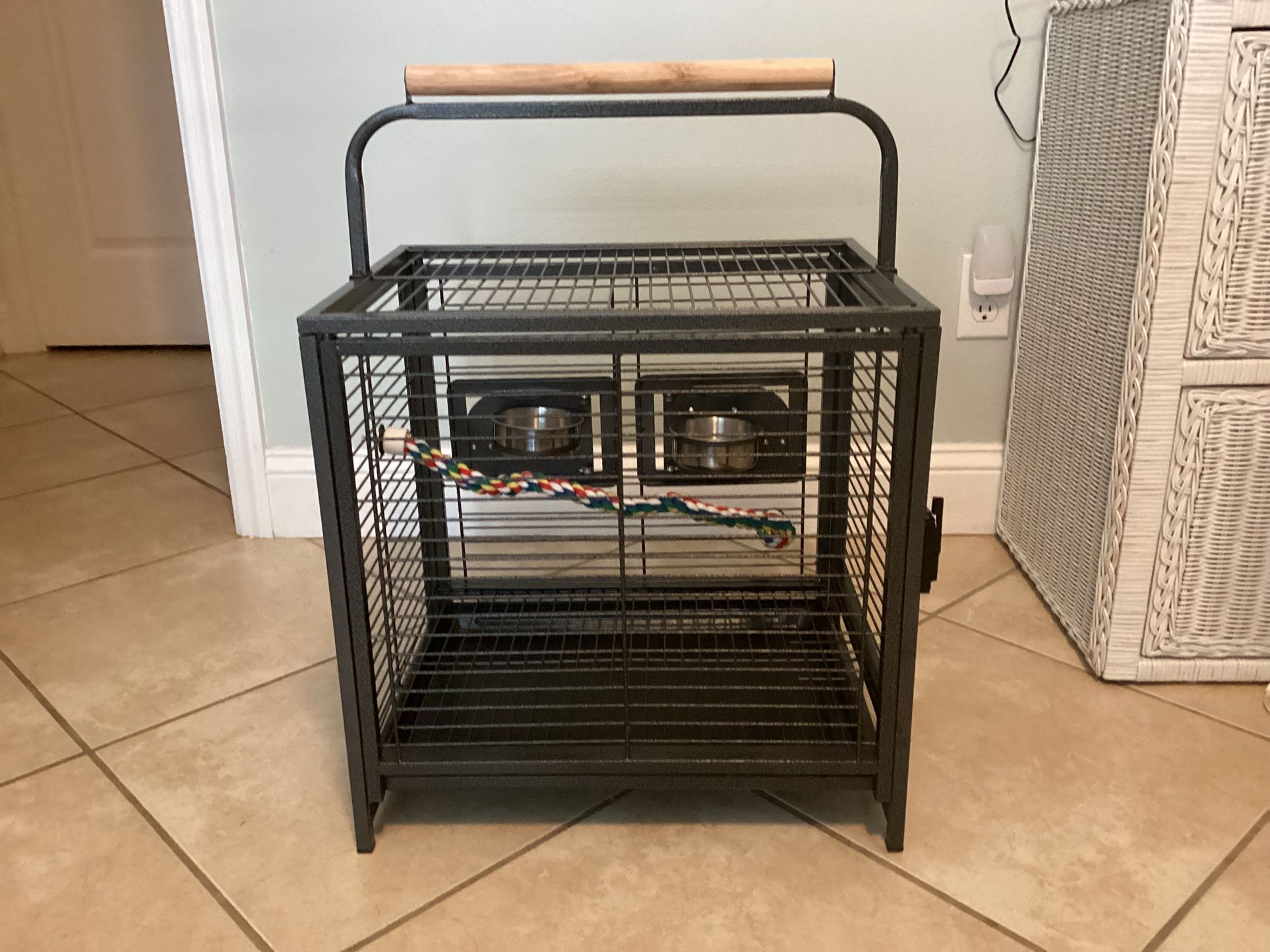 Bird Travel Carrier Cage for Parrots Conures Lovebird Cockatiel Parakeets Black. Brand New VIVOHOME 19 Inch Wrought Iron