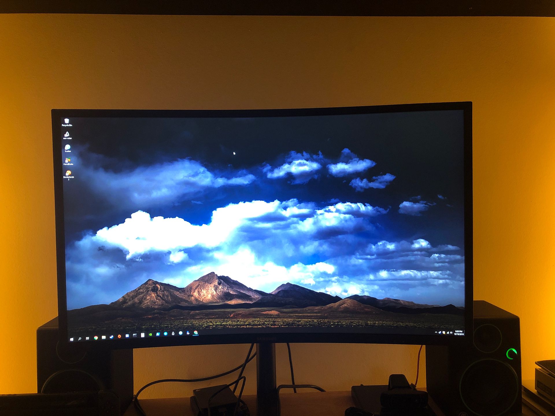 Samsung C32HG70 32” QLED 144Hz Curved Gaming Monitor