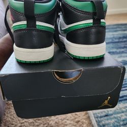 Kids Jordan 1's Mid Size 12c Great Shape