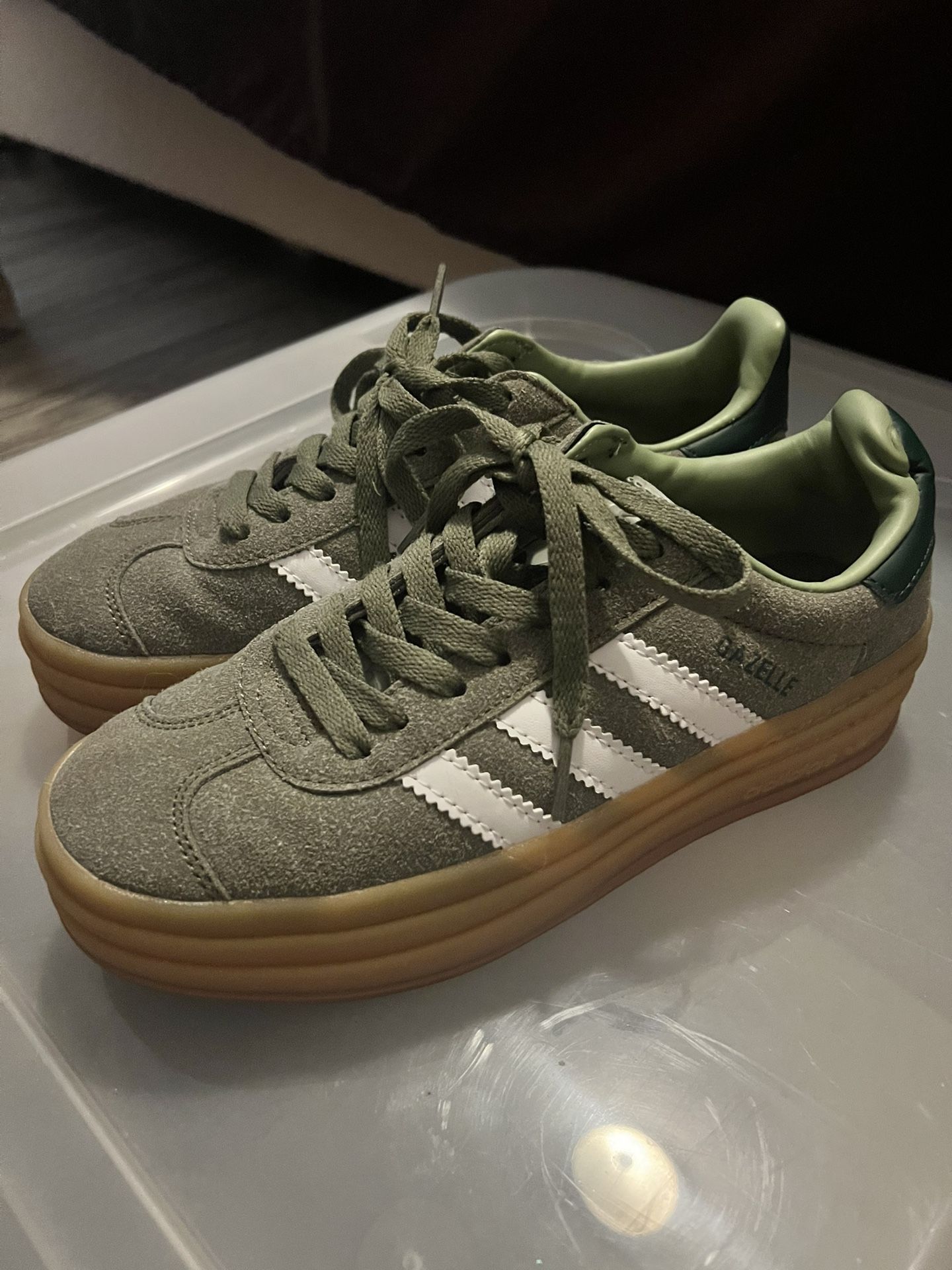 Women’s 6.5 Adidas 