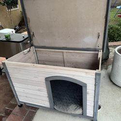 Dog House - Excellent Condition $50