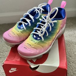 Nike Air VaporMax Plus Shoes Womens Size 10 FJ4550-606 Running Athletic Sneaker