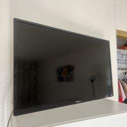 32” TV BEARLY USED