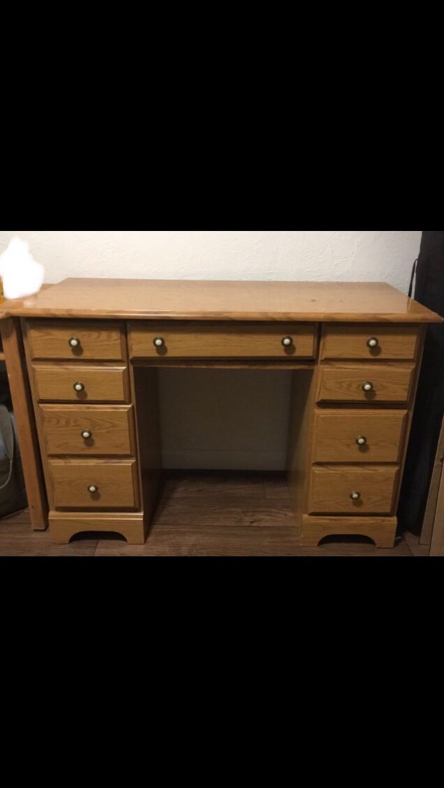 Wooden Desk With Drawers! LOOK!